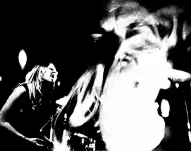 Lueur The Raised Fist